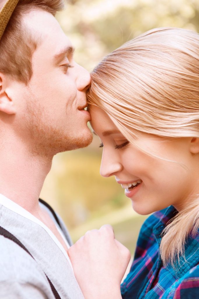things girls do that guys love
